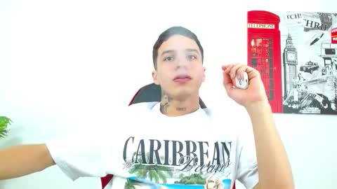 cumandres online show from February 6, 3:53 pm