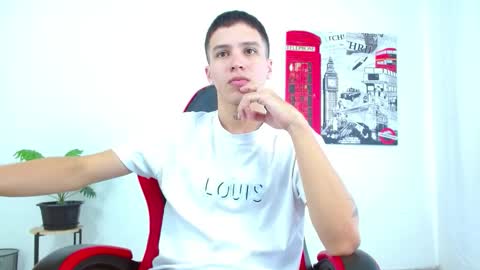 cumandres online show from November 4, 2:18 pm