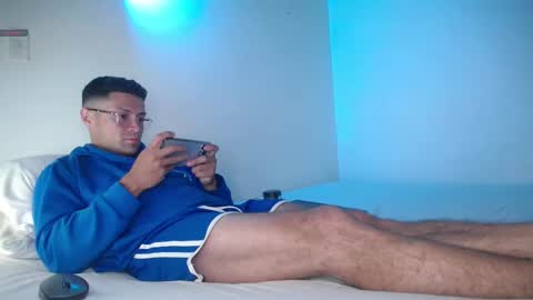 cummerlatino online show from February 18, 7:10 am