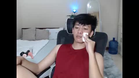 Snapshot of cutie_cumshow chatting on October 19, 5:27 pm Neil Taylor online show from October 19, 5:27 pm