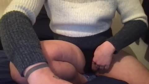 cuttop2373844 online show from February 27, 7:37 pm