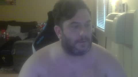 Snapshot of daddybody4u chatting on January 31, 8:01 pm daddybody4u online show from January 31, 8:01 pm