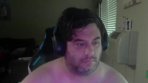 Snapshot of daddybody4u chatting on September 28, 3:10 pm daddybody4u online show from September 28, 3:10 pm