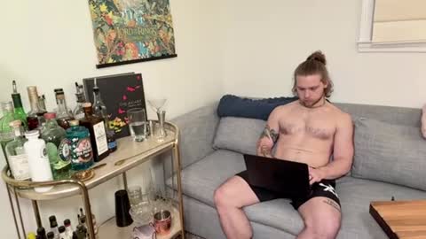 DaddydayDrinkz online show from December 11, 7:10 am