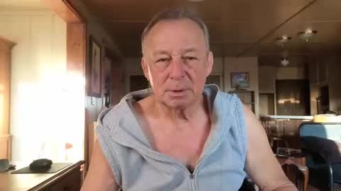 dakit online show from October 25, 2:52 pm