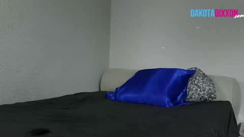 Dakota Dixxon online show from October 10, 4:23 pm