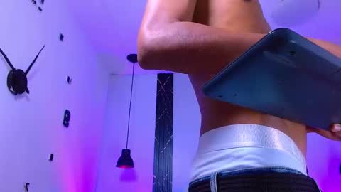 damar_felipe online show from October 14, 10:55 am