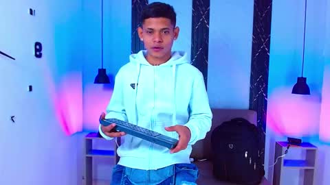 damar_felipe online show from September 28, 4:10 am