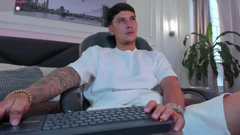 DAMIAN online show from April 1, 3:42 pm