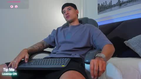 DAMIAN online show from February 4, 11:27 am