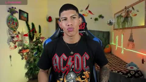 Damian online show from December 4, 5:14 am