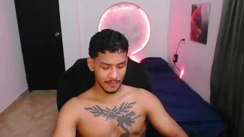 instagram damiannreed. online show from April 17, 3:20 am