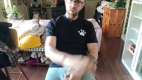 Snapshot of damien_mace chatting on December 23, 1:13 pm damien_mace online show from December 23, 1:13 pm