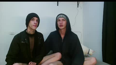 Snapshot of dan_yagami chatting on February 23, 6:44 am Dan and Noah online show from February 23, 6:44 am