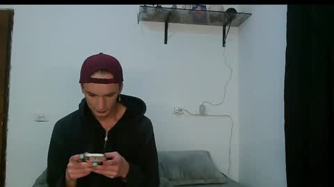 Snapshot of dan_yagami chatting on February 25, 6:25 am Dan and Noah online show from February 25, 6:25 am