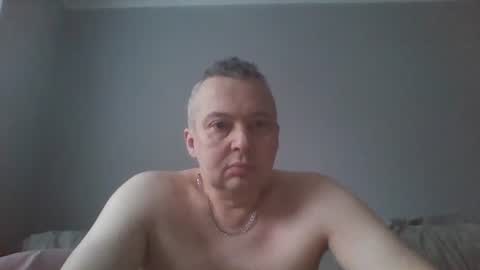 Snapshot of daniel0028 chatting on December 22, 11:54 am dan online show from December 22, 11:54 am