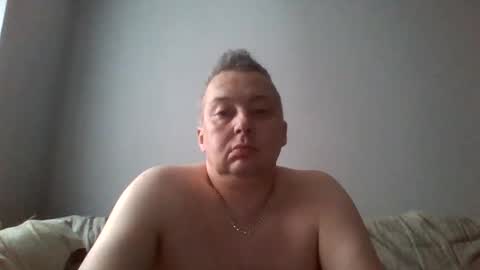 Snapshot of daniel0028 chatting on October 12, 11:04 am dan online show from October 12, 11:04 am