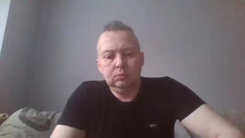 Snapshot of daniel0028 chatting on December 5, 12:00 pm dan online show from December 5, 12:00 pm