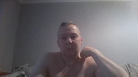 Snapshot of daniel0028 chatting on December 8, 1:47 pm dan online show from December 8, 1:47 pm