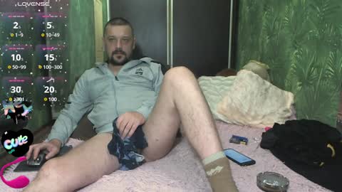 Snapshot of danielocool chatting on December 14, 9:46 pm DanieloCool online show from December 14, 9:46 pm