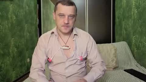 Snapshot of danielocool chatting on October 16, 5:48 am DanieloCool online show from October 16, 5:48 am