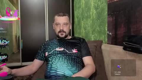 Snapshot of danielocool chatting on October 14, 7:37 am DanieloCool online show from October 14, 7:37 am