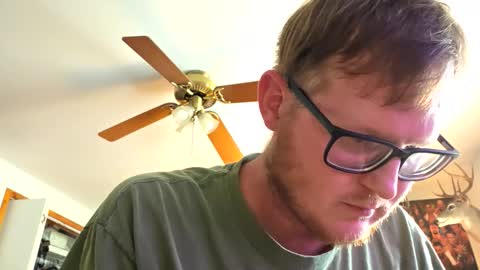 Daniel    y. online show from October 20, 9:08 pm