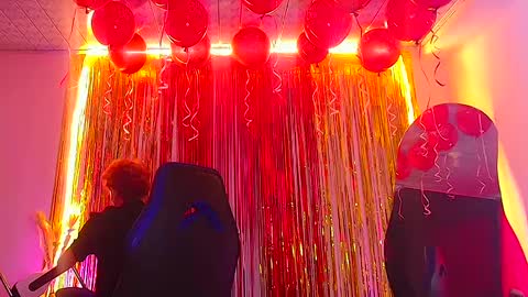 daniels online show from September 30, 6:33 pm