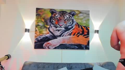 DANTE online show from December 3, 2:45 am