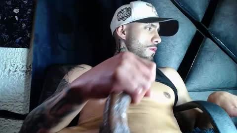 dante_d_angelo_ online show from February 18, 8:23 am