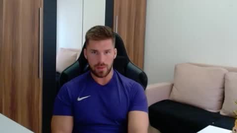 darius_94 online show from December 17, 10:55 am