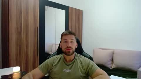 darius_94 online show from February 3, 6:22 am