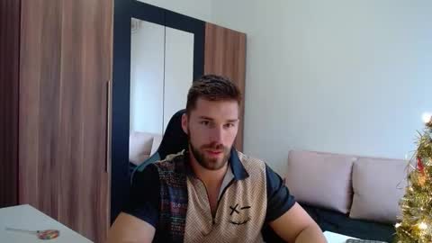 darius_94 online show from January 11, 12:31 pm