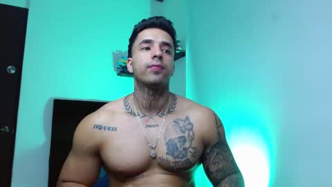 Darius Phoenix  online show from February 17, 8:19 pm