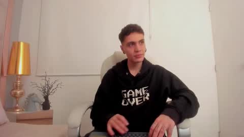 dark_sun333 online show from December 3, 10:38 pm