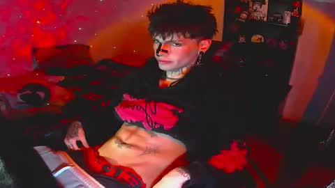 Snapshot of darkness_prince_x chatting on October 22, 9:24 am online show from October 22, 9:24 am