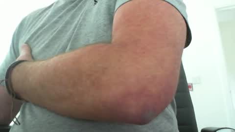 davesu12345 online show from September 23, 8:13 am