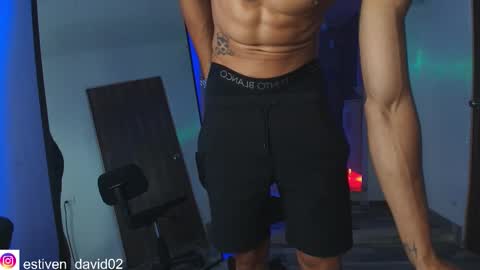 Snapshot of davidxxx02 chatting on October 10, 11:30 pm Estiven online show from October 10, 11:30 pm