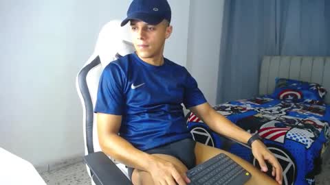 Snapshot of davisito7 chatting on January 11, 3:55 am David Angel online show from January 11, 3:55 am