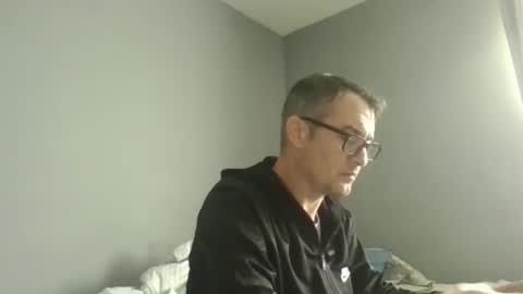 Dazzill online show from March 1, 1:22 pm