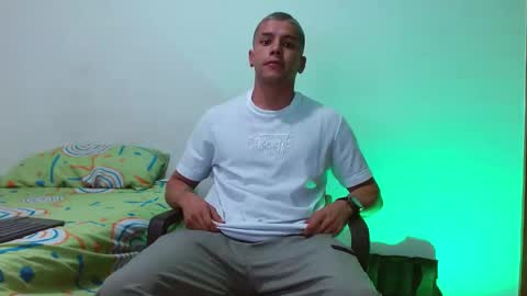 Santiago online show from December 22, 1:45 am