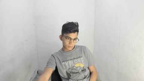 Snapshot of deivi_colins chatting on October 22, 3:27 pm deivi_colins online show from October 22, 3:27 pm
