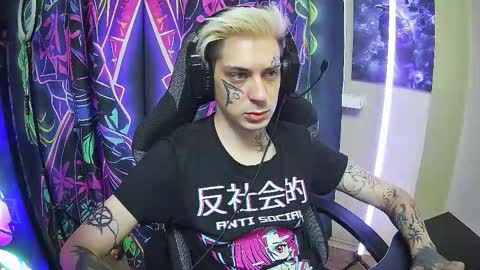 Snapshot of demonic_souls chatting on October 28, 5:59 pm Rick online show from October 28, 5:59 pm