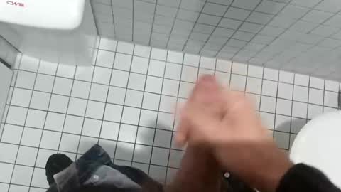 der_wanderer12 online show from November 5, 12:51 pm