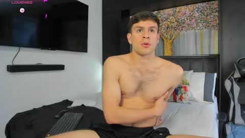 Snapshot of derek_hussain chatting on September 8, 8:41 pm Derek Hussain online show from September 8, 8:41 pm