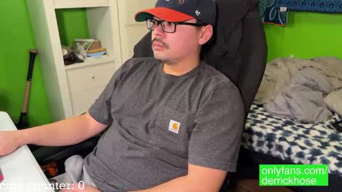 Derrick Hose online show from January 8, 3:19 am