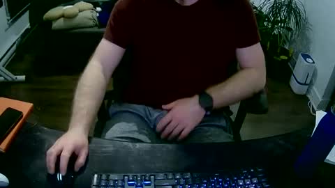 desdisdes online show from April 6, 1:13 am