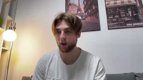 devilnut1 online show from December 12, 6:25 am