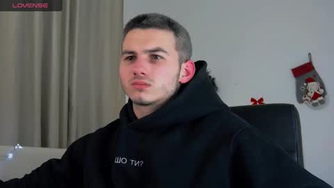 devin_ho online show from December 30, 7:42 pm