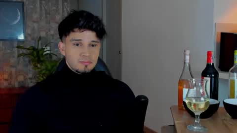 JULIAN online show from February 7, 11:54 pm